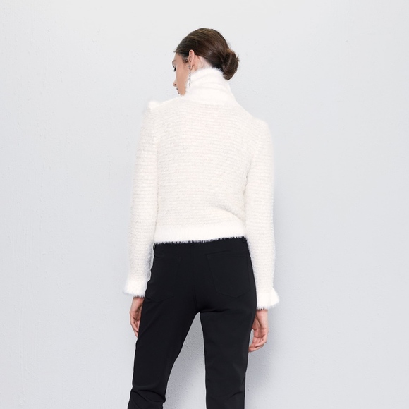 ZARA Faux Fur Sweater With Metallic Thread - Picture 3 of 8